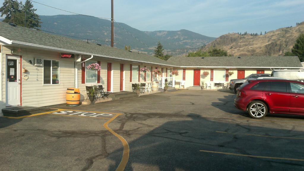 Mount View Motel Оливер Экстерьер фото